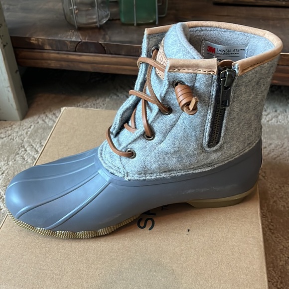 NEW Sperry saltwater wool thinsulate boot, New with box, 6.5 Medium, Woman’s - Picture 2 of 5
